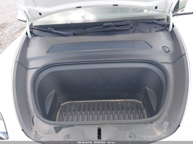 2021 TESLA MODEL Y 5YJYGDEE0MF233524 Photo 9