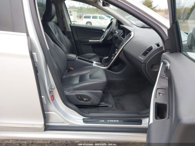 2015 VOLVO XC60 YV440MDB9F2613538 Photo 4