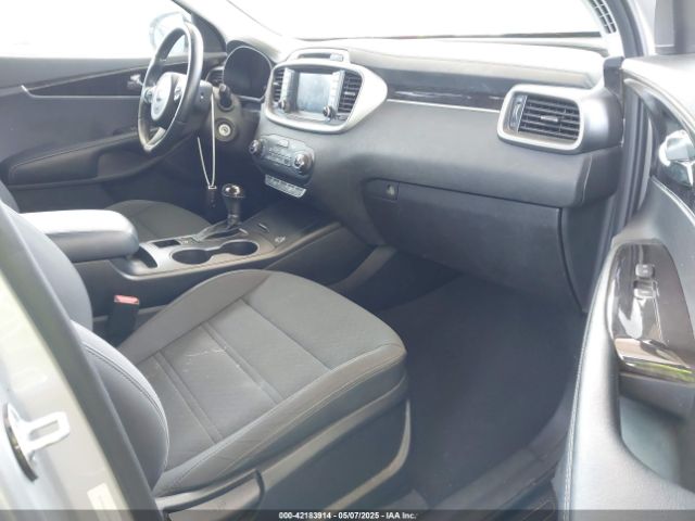 2017 KIA SORENTO 5XYPG4A3XHG249762 Photo 4