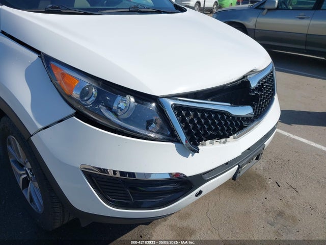 KNDPB3AC9F7715443 KIA Sportage Lx
