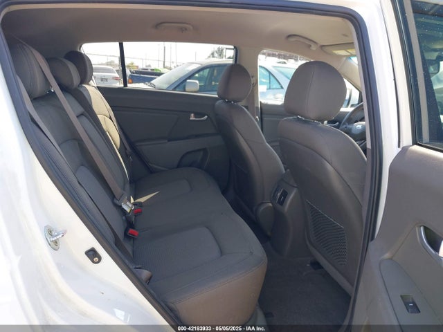 KNDPB3AC9F7715443 KIA Sportage Lx