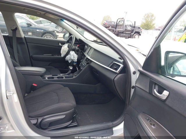 5XXGT4L35KG328583 KIA Optima Lx
