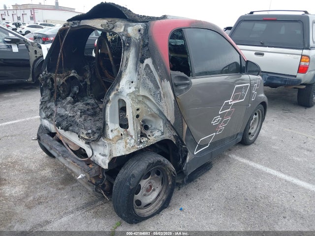 Продаж на аукціоні авто 2011 Smart Fortwo Passion/pure, vin: WMEEJ3BA2BK424783, номер лоту: 42184083