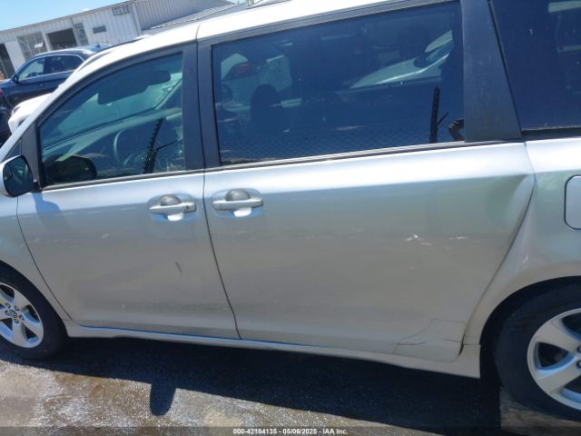 5TDKZ3DC3LS053328 Toyota SIENNA LE