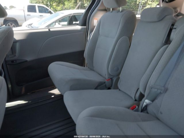 5TDKZ3DC3LS053328 Toyota SIENNA LE