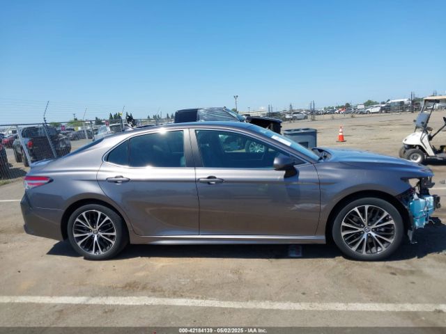 4T1B11HK8KU780550 Toyota CAMRY SE