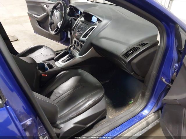 1FADP3F23EL176124 Ford FOCUS SE