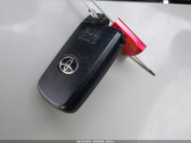 2017 TOYOTA RAV4 JTMNFREV3HJ120765 Photo 10