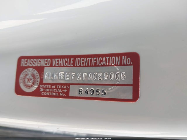 SALKPBE7XPA025006 Land Rover nc10-p8h