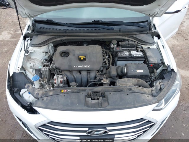 5NPD84LF2JH391013 Hyundai ELANTRA SEL