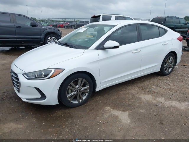 5NPD84LF2JH391013 Hyundai ELANTRA SEL