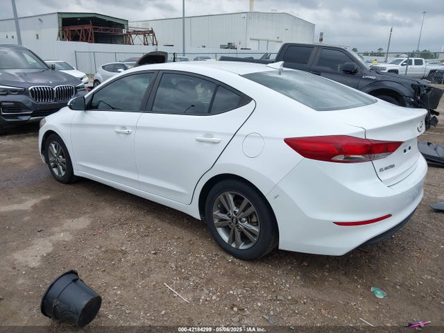 5NPD84LF2JH391013 Hyundai ELANTRA SEL