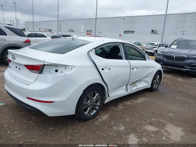 5NPD84LF2JH391013 Hyundai ELANTRA SEL