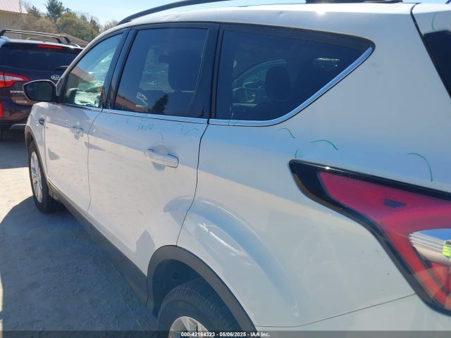 1FMCU9GD4JUB61441 Ford ESCAPE SE