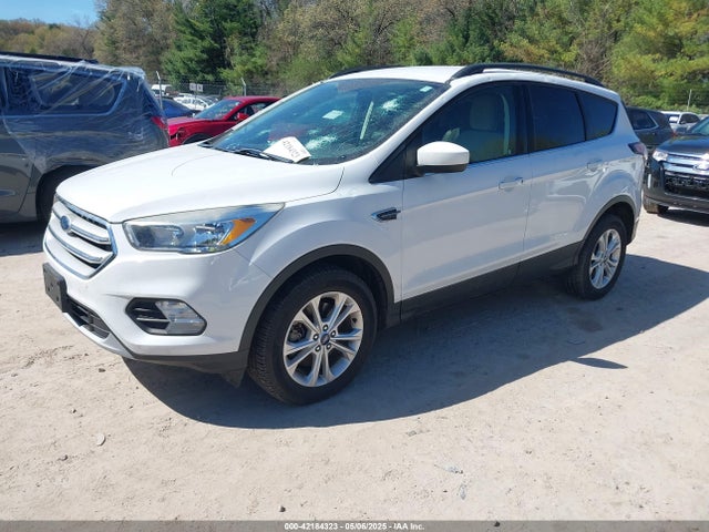 1FMCU9GD4JUB61441 Ford ESCAPE SE