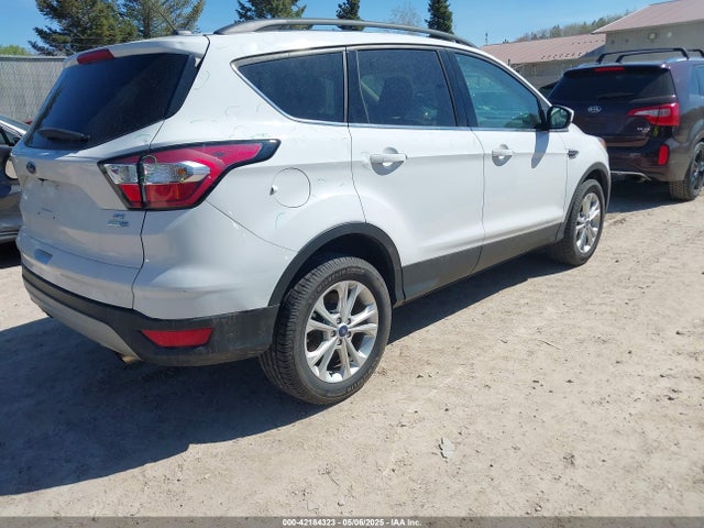 1FMCU9GD4JUB61441 Ford ESCAPE SE