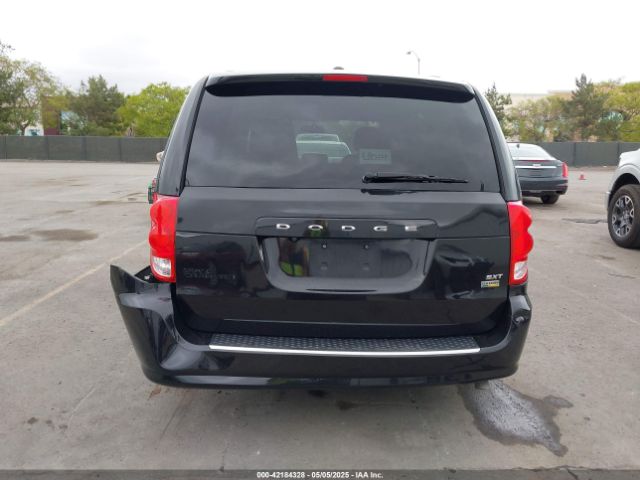 2C4RDGCG5JR249575 Dodge Grand Caravan Sxt