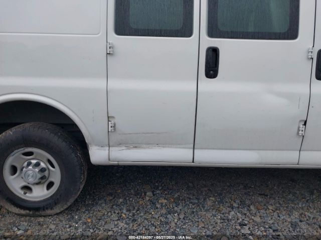 1GCWGFBA1E1210672 Chevrolet Express 2500 Work Van