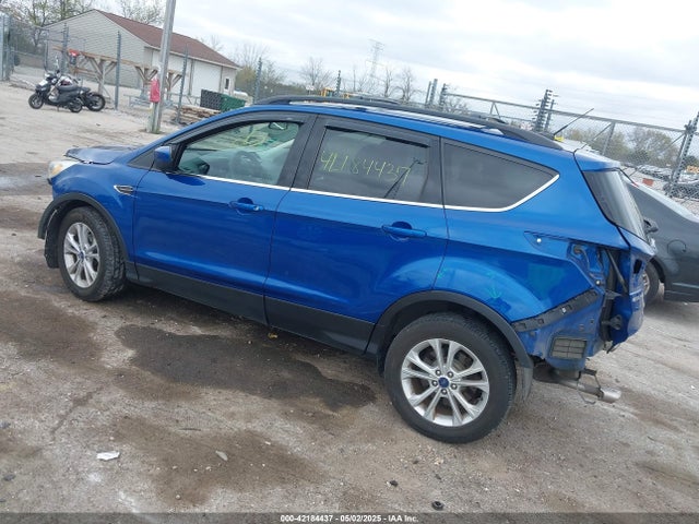 1FMCU0GD4HUA05745 Ford ESCAPE SE