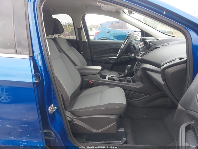 1FMCU0GD4HUA05745 Ford ESCAPE SE