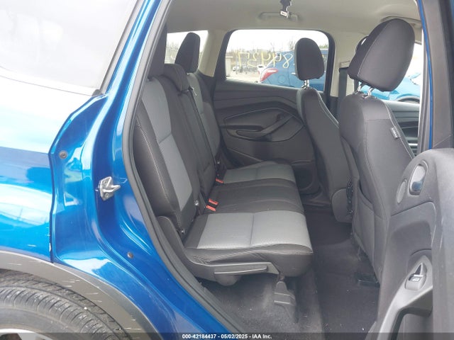 1FMCU0GD4HUA05745 Ford ESCAPE SE