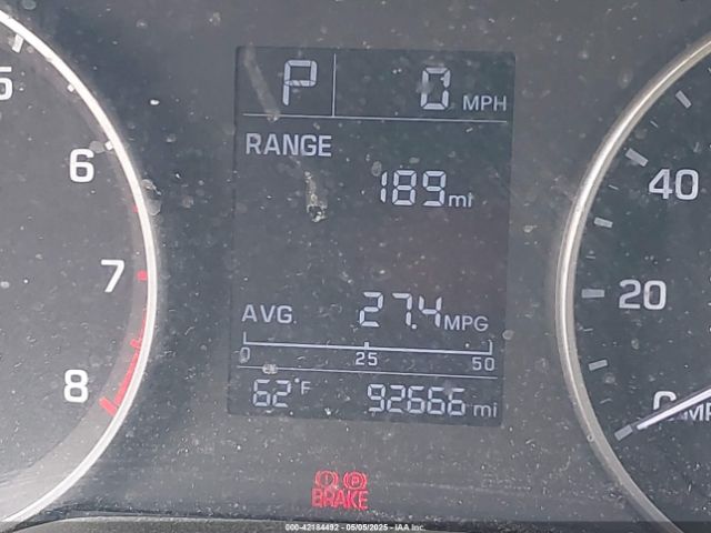 KMHD84LF1HU208521 Hyundai ELANTRA SE