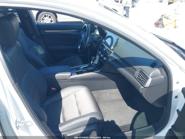 1HGCV1F30KA031639 Honda Accord Sport