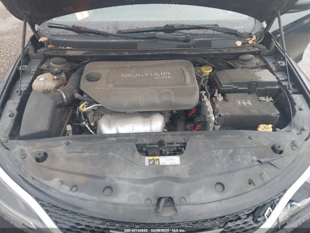 1C3CCCAB9GN144329 Chrysler 200 Limited