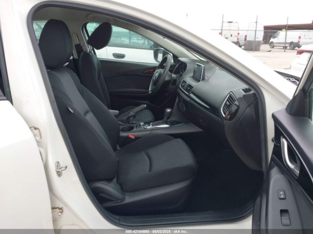 3MZBM1K76FM230268 Mazda Mazda3 I Sport