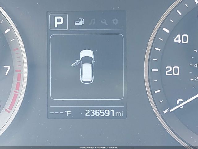 KM8J33A4XGU149335 Hyundai TUCSON SE