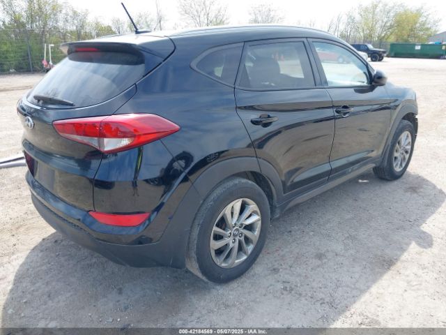 KM8J33A4XGU149335 Hyundai TUCSON SE