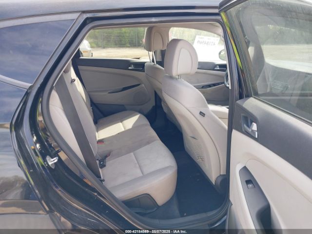 KM8J33A4XGU149335 Hyundai TUCSON SE