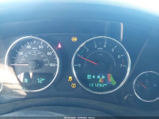 1C4HJWDG1FL528650 Jeep Wrangler Unlimited Sport