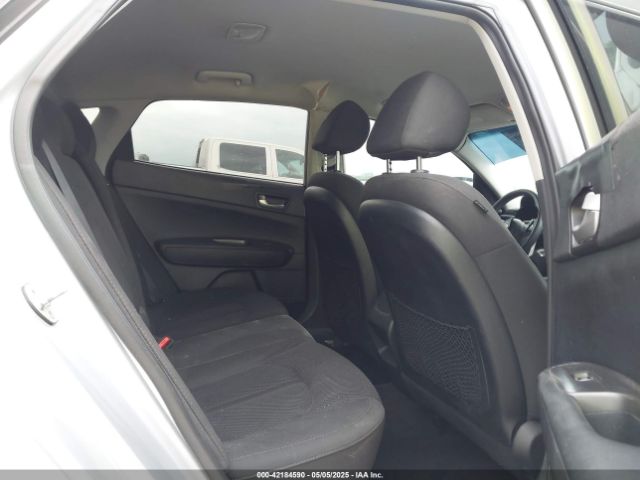 5XXGT4L33KG320322 KIA Optima Lx