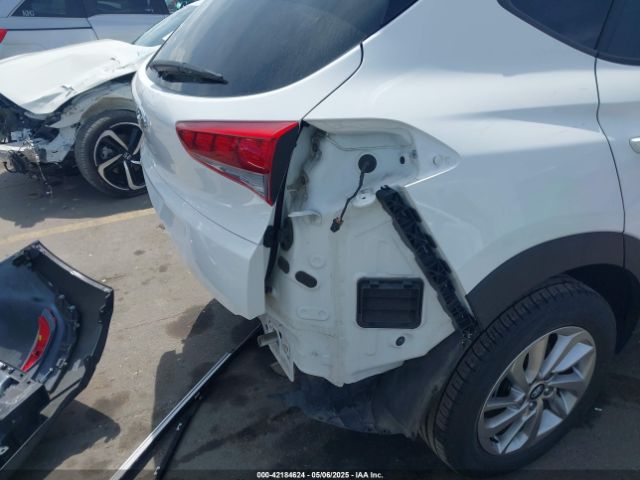KM8J33A48JU766322 Hyundai TUCSON SEL