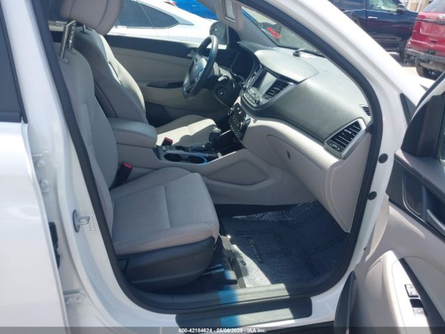 KM8J33A48JU766322 Hyundai TUCSON SEL