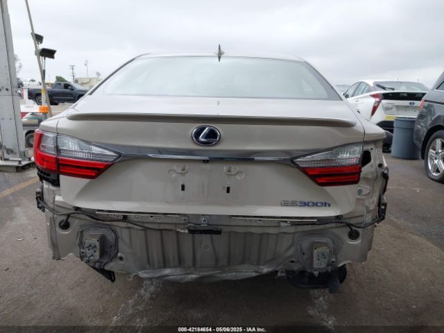 JTHBW1GG3J2194320 Lexus ES 300H