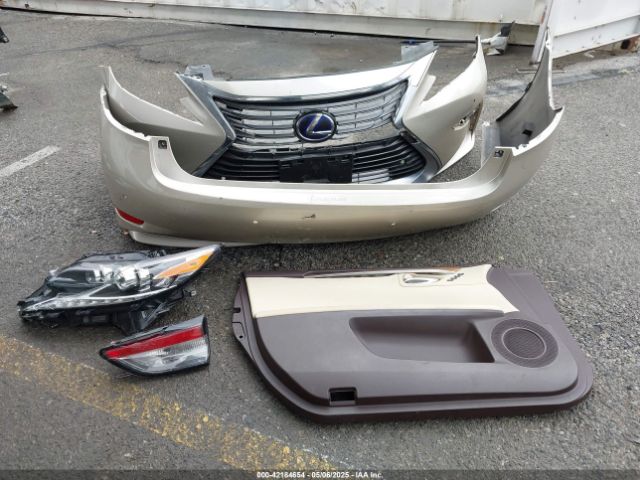 JTHBW1GG3J2194320 Lexus ES 300H