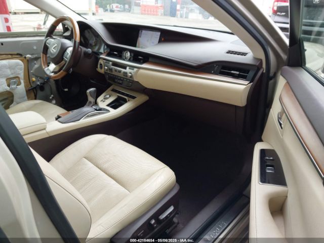 JTHBW1GG3J2194320 Lexus ES 300H