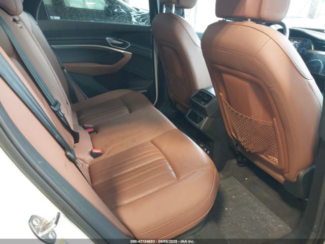 2019 AUDI E-TRON WA1LAAGE4KB023803 Photo 7