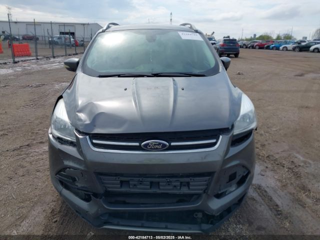 1FMCU9J91EUD30194 Ford Escape Titanium