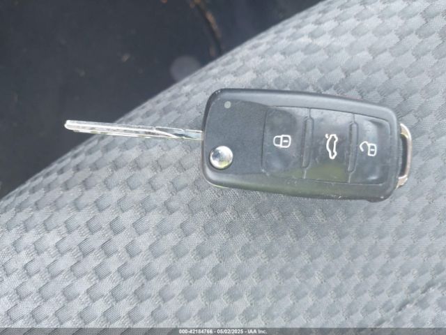 1VWAS7A37FC064900 Volkswagen Passat 1.8t S