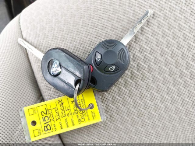 1FMCU0G90HUB73023 Ford ESCAPE SE