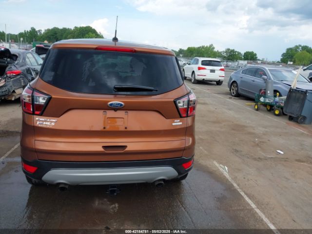 1FMCU0G90HUB73023 Ford ESCAPE SE