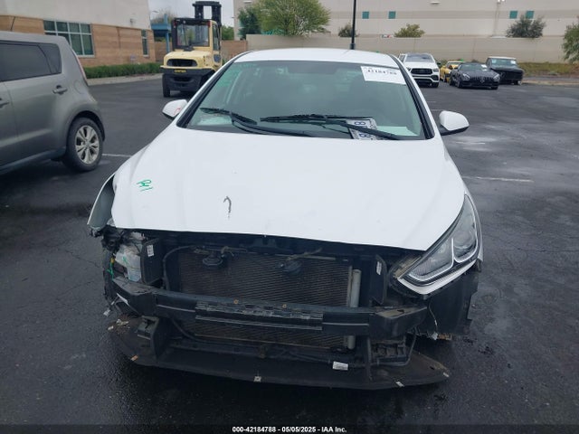 5NPE24AF8JH693284 Hyundai SONATA SE