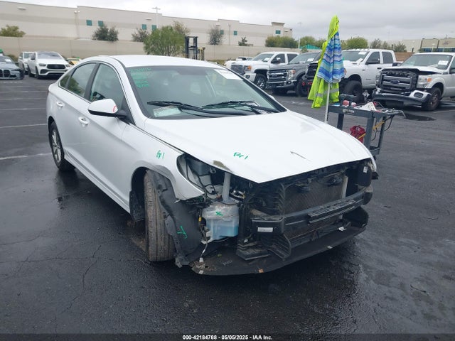5NPE24AF8JH693284 Hyundai SONATA SE