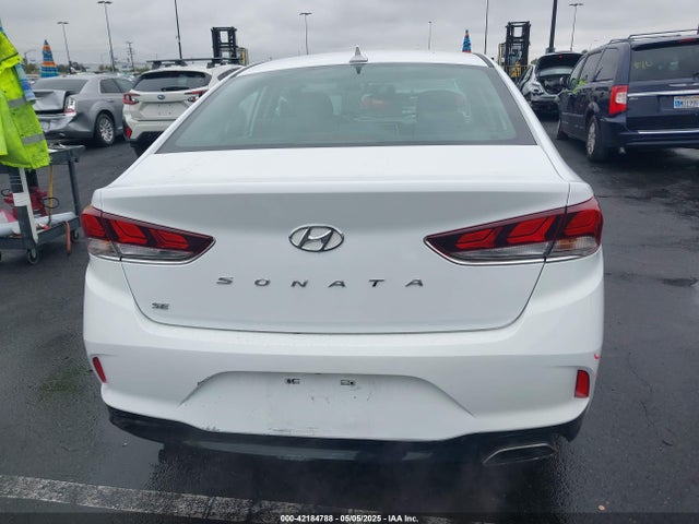 5NPE24AF8JH693284 Hyundai SONATA SE