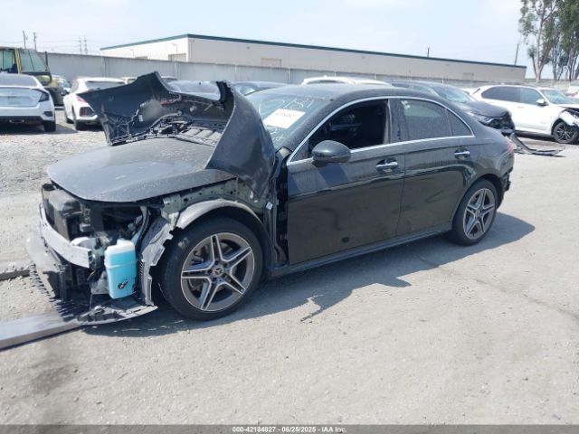 WDD3G4EB9KW032946 Mercedes-Benz m260