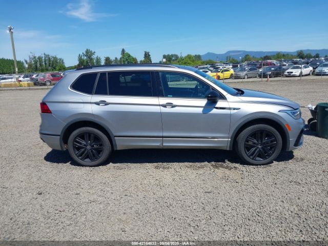 3VV8B7AX6NM153845 Volkswagen Tiguan 2.0t Se R-line Black