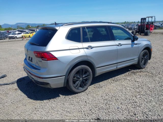 3VV8B7AX6NM153845 Volkswagen Tiguan 2.0t Se R-line Black
